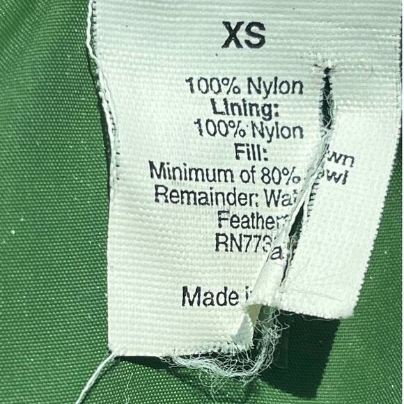 J.Crew Women’s Pink & Green Down Puffer Vest XS Lightweight Layering Puffy - Picture 8 of 9